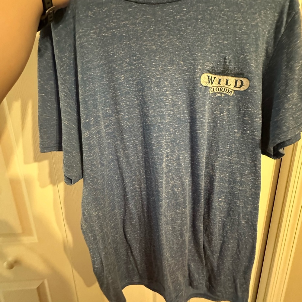 Blue T-Shirt- wild Florida - crease in design